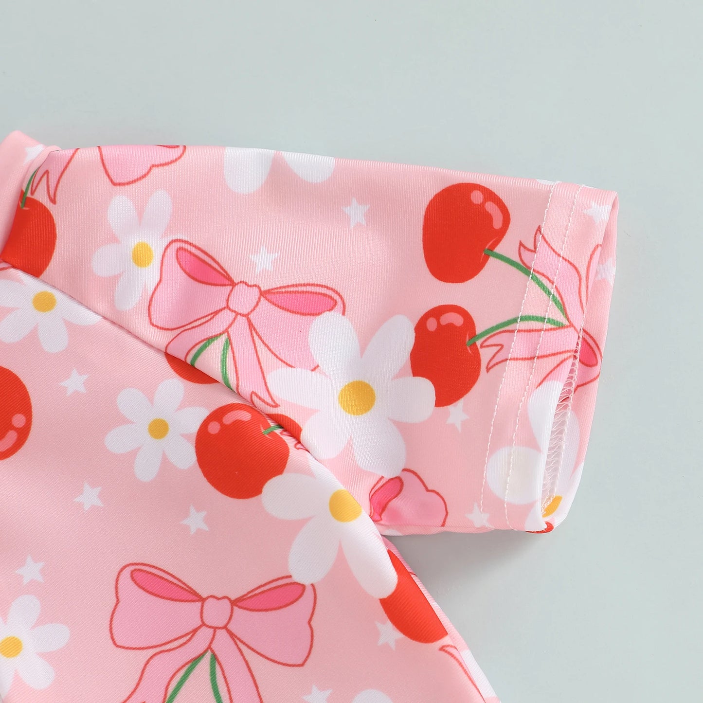 Maiô Infantil Feminino com Manga Curta – Proteção e Estilo para o Verão! 👧🍒🏖️