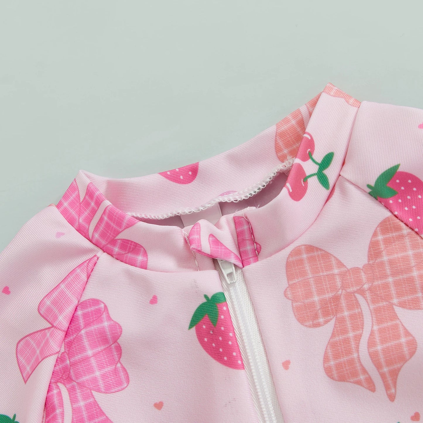 Maiô Infantil Feminino com Manga Curta – Proteção e Estilo para o Verão! 👧🍒🏖️