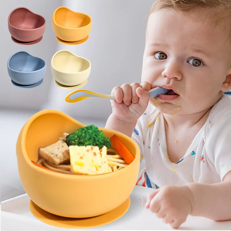Tigela de Silicone com Sucção para Bebês – Antiderrapante, Segura e Ideal para a Fase de Aprendizado!